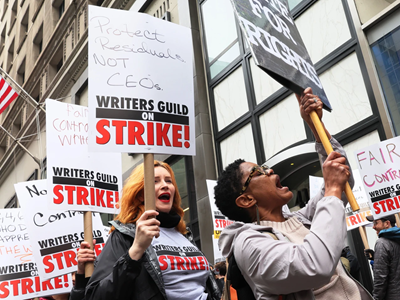 Biên kịch, diễn viên đình công vì AI