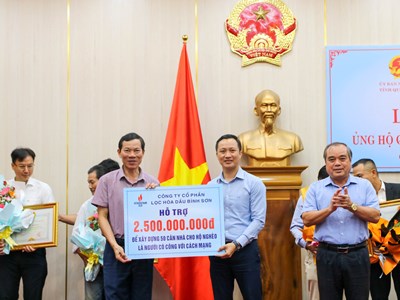 Quảng Ngãi: Trên 7,7 tỉ đồng ủng hộ Quỹ “Đền ơn đáp nghĩa”