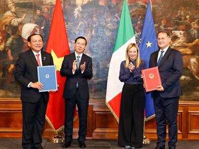 Việt Nam - Italia ký kết Chương trình hợp tác văn hoá