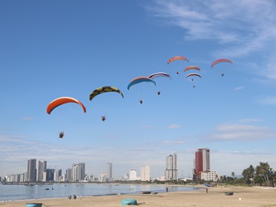 120 VĐV tham gia Giải Dù lượn “Bay trên Tiên Sa”