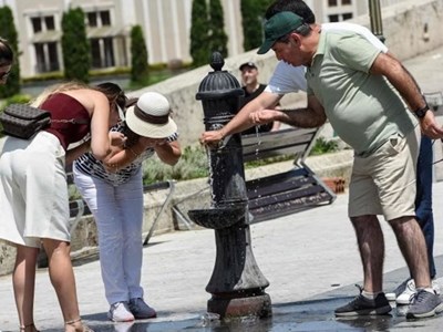 Nắng nóng “thiêu đốt” ngành du lịch châu Âu