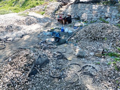 Danh thắng Đầm Lập An đang bị “bức tử”