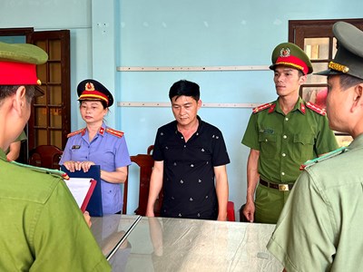 Bắt giam giám đốc một công ty khai thác khoáng sản trái phép