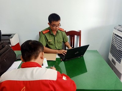 Đăng tải hành vi xúc phạm lực lượng Công an nhân dân, một thanh niên bị xử phạt 7.5 triệu đồng