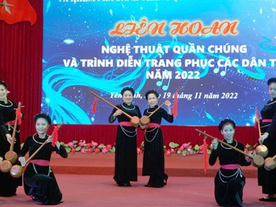 Hội diễn nghệ thuật quần chúng, trình diễn trang phục các dân tộc Yên Bái