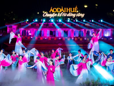 “Áo dài Huế - Chuyện kể từ dòng sông”