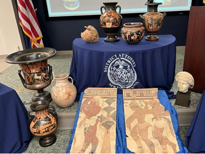 Italia: 266 cổ vật bị đánh cắp được hồi hương