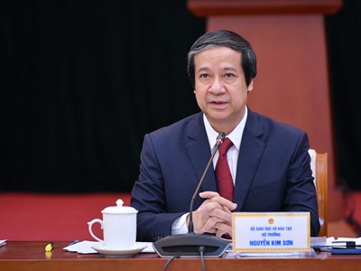 Bộ trưởng Bộ GD&ĐT gặp gỡ giáo viên: Mầm non đề nghị tăng lương, đại học băn khoăn tự chủ