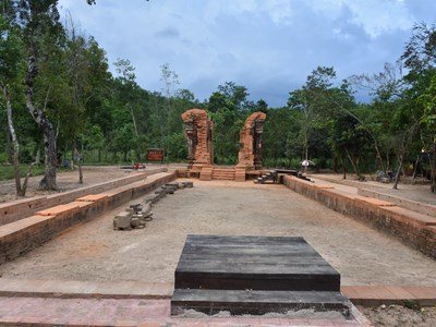 Phát hiện con đường cổ từ tháp K vào trung tâm Mỹ Sơn xưa