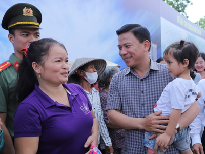 Một huyện ở Thanh Hoá hoàn thành cấp đất, làm nhà ở cho đồng bào sinh sống trên sông