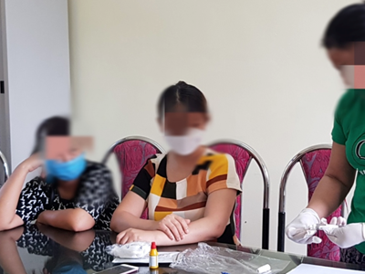 Cục Phòng, chống HIV/AIDS thông tin về hoạt động của nhóm Bông hồng đen