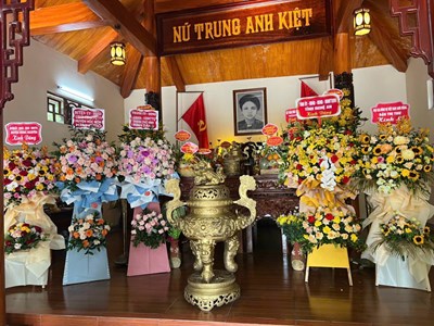 “Cõi người hiền mộ chỉ ở trong tim”!