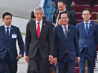Thủ tướng Singapore thăm Việt Nam, thúc đẩy quan hệ đối tác chiến lược