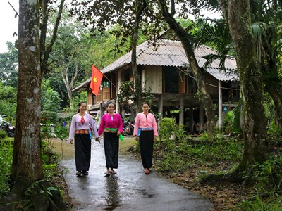 Làng Mường Quảng Nam vui Tết Độc lập