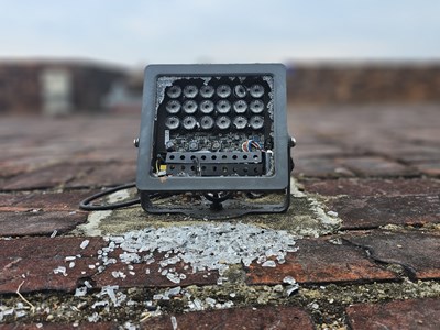 Nhiều đèn led chiếu sáng ở di tích Kỳ Đài Huế bị đập vỡ