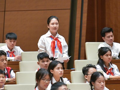 Phiên họp giả định “Quốc hội trẻ em”: Thúc đẩy quyền tham gia​​​​​​​ của thế hệ trẻ