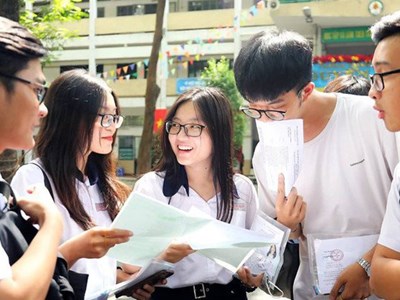 Kỳ thi tốt nghiệp THPT năm 2025 sẽ thi 5 hay 6 môn?