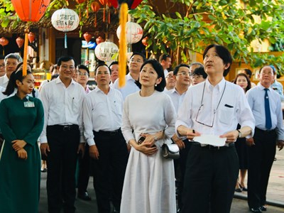 Hoàng Thái tử Nhật Bản và Công nương thăm phố cổ Hội An