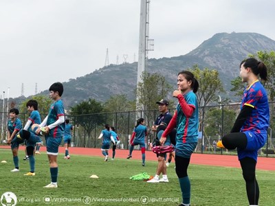 Tuyển nữ Việt Nam chuẩn bị cho trận đấu thứ hai tại Asian Games 19