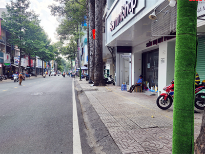 Khó như dẹp quảng cáo rao vặt?