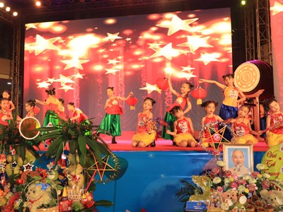 Công đoàn Bộ VHTTDL: Sôi nổi Tết Trung thu “Đêm hội trăng rằm”