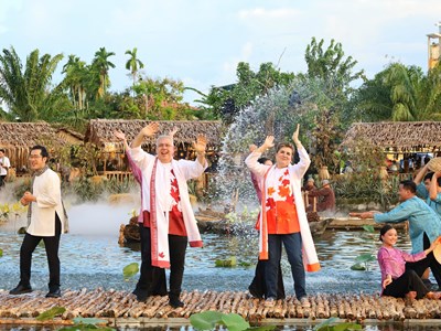 Festival Áo bà ba - Hậu Giang 2023: Tôn vinh sản phẩm văn hóa đặc sắc vùng Nam Bộ