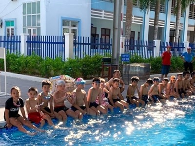 Chung tay chăm sóc, giảm thiểu tổn hại cho trẻ em