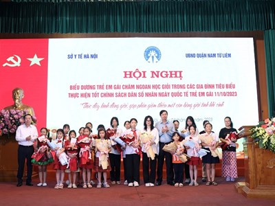 Hà Nội: Biểu dương các trẻ em gái chăm ngoan, học giỏi