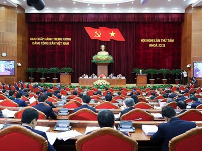 Ngày làm việc thứ tư Hội nghị Trung ương 8 khóa XIII