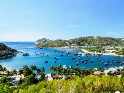 Ninh Thuận: Danh thắng quốc gia vịnh Vĩnh Hy đang bị “bức tử” bởi ô nhiễm rác thải