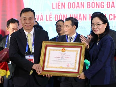 LĐBĐVN và Chủ tịch LĐBĐVN được tặng thưởng Huân chương Lao động hạng Ba