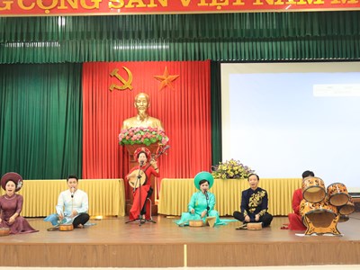 Tổ chức Tuần Văn hóa, du lịch, thương mại làng nghề dệt lụa Vạn Phúc