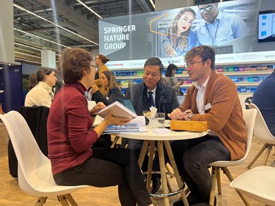 Nhiều hoạt động trao đổi sách của Việt Nam tại Hội chợ sách Frankfurt 2023