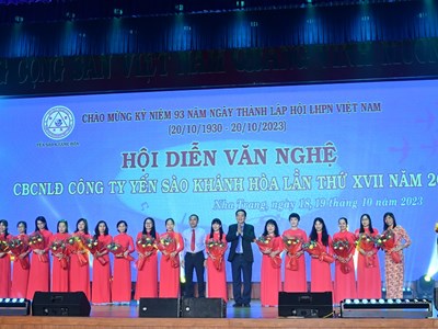 Tôn vinh nữ cán bộ, công nhân lao động Công ty Yến sào Khánh Hòa