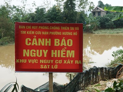 Thừa Thiên Huế: Cảnh báo lũ quét, sạt lở ở các địa phương vùng núi