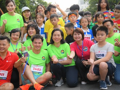 Dàn sao thi chạy gây quỹ vì trẻ em thiệt thòi