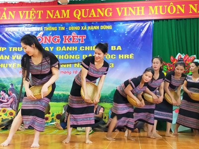 Quảng Ngãi: Truyền dạy đánh chiêng Ba và dân vũ truyền thống đồng bào Hrê