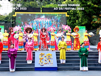Lễ hội Áo dài du lịch Hà Nội 2023: Thu hút hơn 60.000 người tham dự
