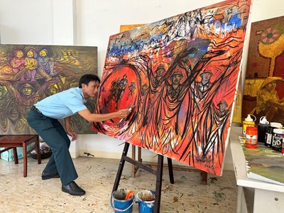 Người cán bộ tuyên huấn đam mê hội họa