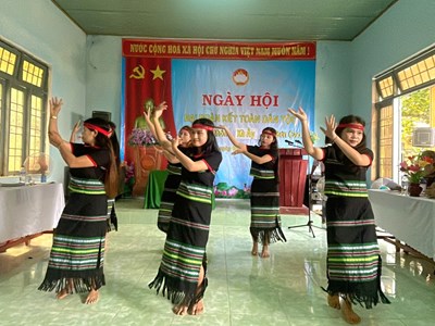 Giữ nét văn hóa truyền thống qua ngày hội Đại đoàn kết của đồng bào Hrê
