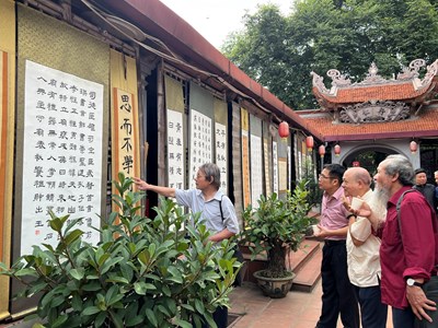 Chiêm ngưỡng 100 tác phẩm xuất sắc tại Triển lãm Thư pháp Hàn Mặc