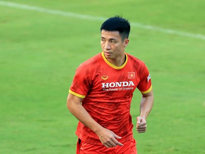 Trung vệ Bùi Tiến Dũng trở lại ĐTQG chuẩn bị cho vòng loại World Cup 2026