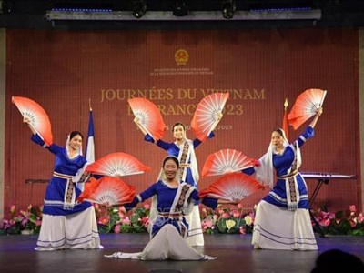 Quảng bá văn hóa Việt Nam tại Pháp