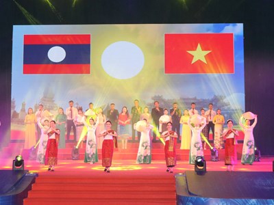 Giao lưu nghệ thuật Việt - Lào: Nghĩa tình sắt son - Đời đời bền vững