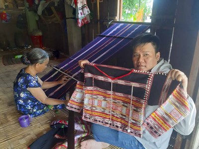 Bảo tồn văn hóa các DTTS gắn với phát triển du lịch ở Bình Định: Nhân lên “ngọn lửa”đam mê