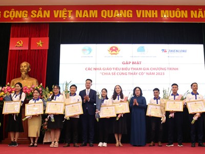 Gặp mặt các thầy cô bám bản ở miền núi, vùng khó khăn