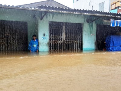 Thừa Thiên Huế: Còn gần 6.200 nhà bị ngập, giao thông ở nhiều địa bàn vẫn chia cắt