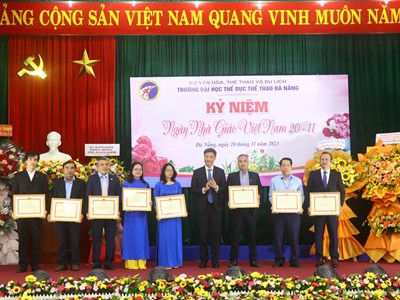 Trường Đại học Thể dục thể thao Đà Nẵng kỷ niệm Ngày Nhà giáo Việt Nam