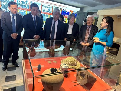 Trưng bày tư liệu di tích lịch sử cách mạng kháng chiến tiêu biểu ở Hà Nội