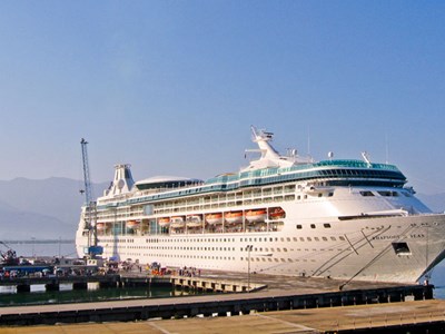 Kết nối hãng tàu và doanh nghiệp để thu hút hàng container qua cảng Chân Mây